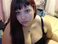 joyfuldysthymia:  I haven’t straightened my hair in a LOOOONG time :)  tits are looking good though !  !