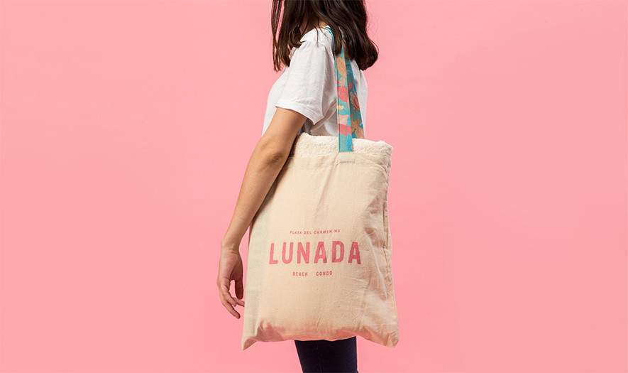 creative-branding:  LunadaÂ byÂ Futura â€” 