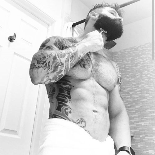 hyper-masculine:    ► HYPER-MASCULINE ♂ ◄ [page]♂ ♂♦ Hyper-Masculine ARCHIVE ♦ [all pics]    