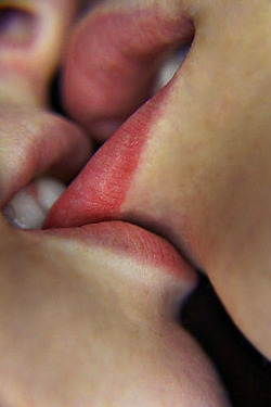 Lip Biting Porn