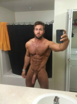 thegreatoutdoorsmen:  Super Sized Selfie