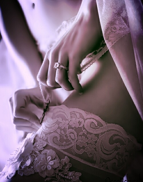 bellassweetembrace:  all yours… bella ;-) 