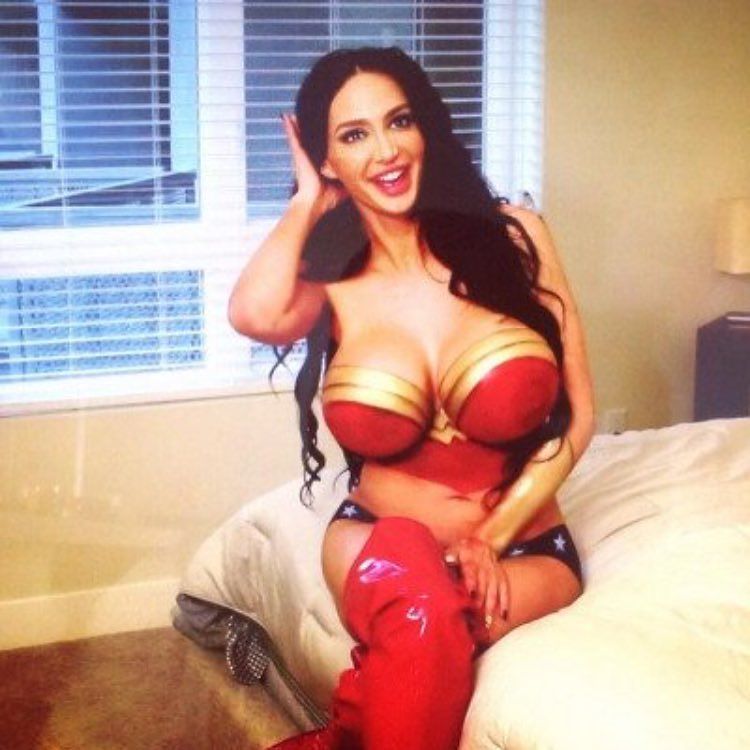 #wonderwomen love this scene am sure you will to, check it out here 👉🏻👉🏻👉🏻Amyanderssen.com