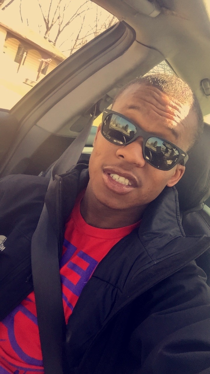 lilbill123:  Do you like follow me on snapchat lilbil321 and Instagram oopsiactually