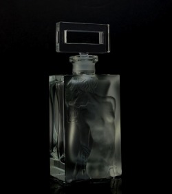 thedoppelganger:Perfume bottle made from