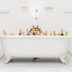 sexyhappychick:  hotsecretdesires:  sexyhappychick:  *ahem* Seems you missed this one hotsecretdesires :DDREAM BATH lol  Hahaha…. Seems so! Is it that time? Party time? or will you be bathing in champaign?  Nope I just need a damn drink!!Haha x