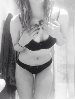 Plaguedromance:   All Black Erythaaanng ✌🏻️🌸   Send In Submissions!Mostlyamateurs@Yahoo.comsnapchat