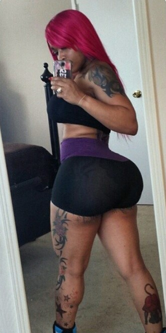 bootybotty:  All my twitter heads, go follow @explicitty #bootybotty #booty #botty