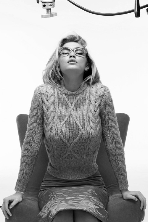 Porn photo senyahearts:  Gigi Hadid for Max Mara, Fall/Winter