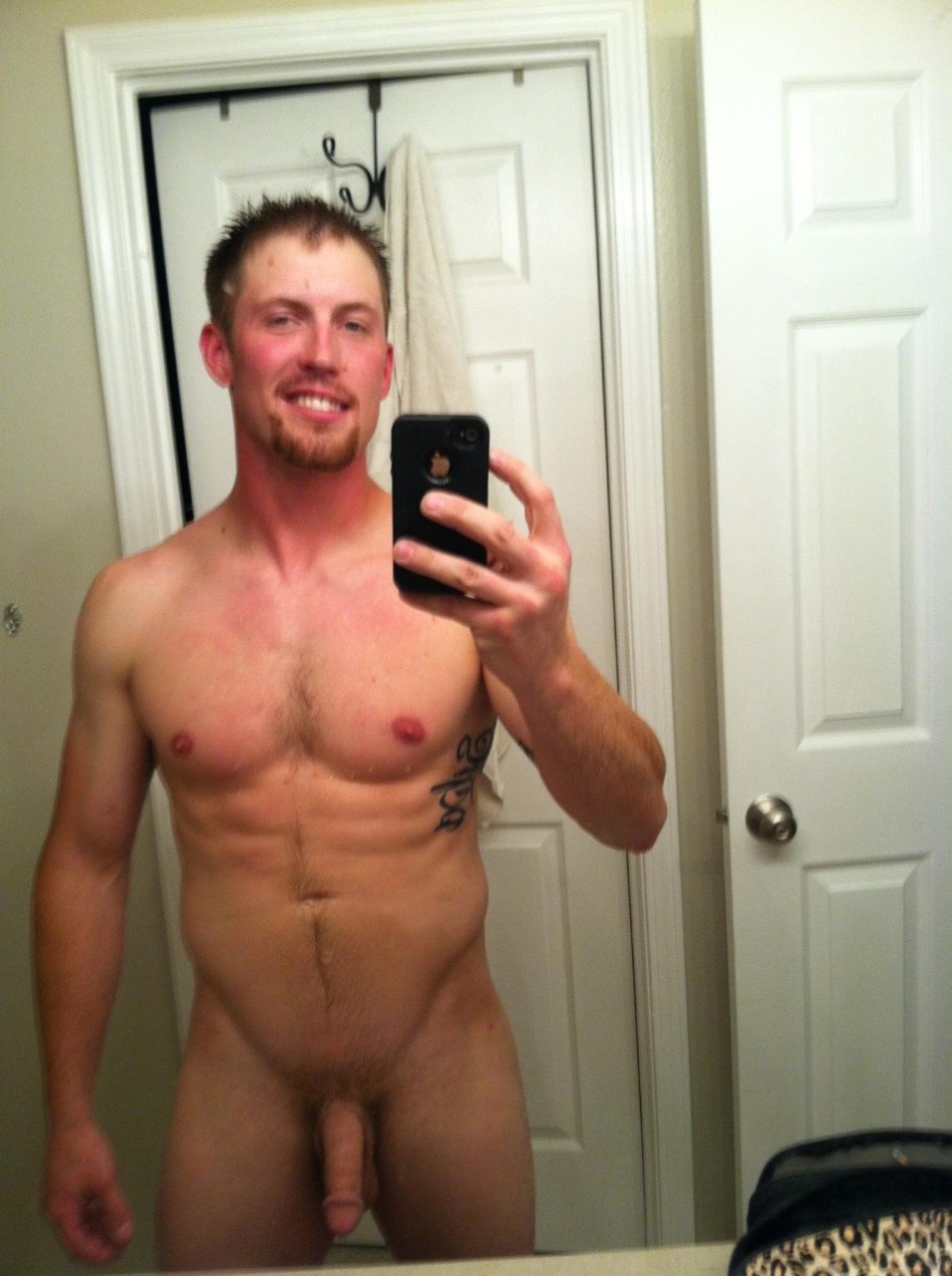 mystraightfriend:  Mystraightfriend.tumblr.com 