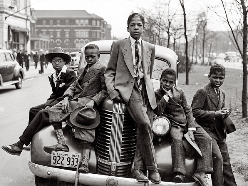 vintagegal: Easter morning, Southside Chicago, 1941. Photo by Russell Lee (via)