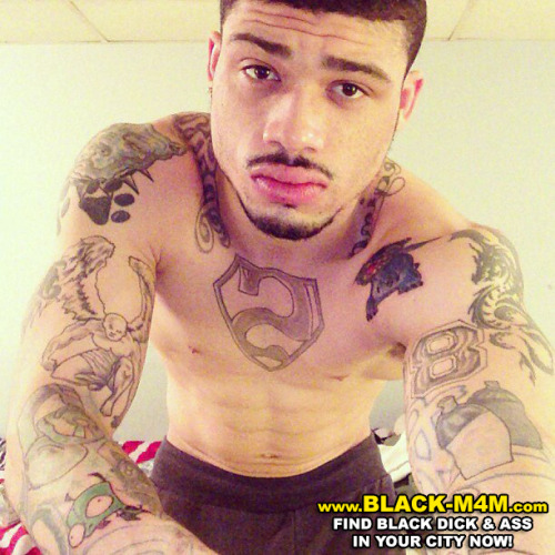 lightskingaboi:  black-m4m:  More Nude Black Gay Pics & Videos @ http://www.Black-M4M.com Over 150,000 Black Gay Profiles @ http://www.Black-M4M.com CLICK HERE TO BROWSE FREE CAMS  😍😍follow me lightskingaboi