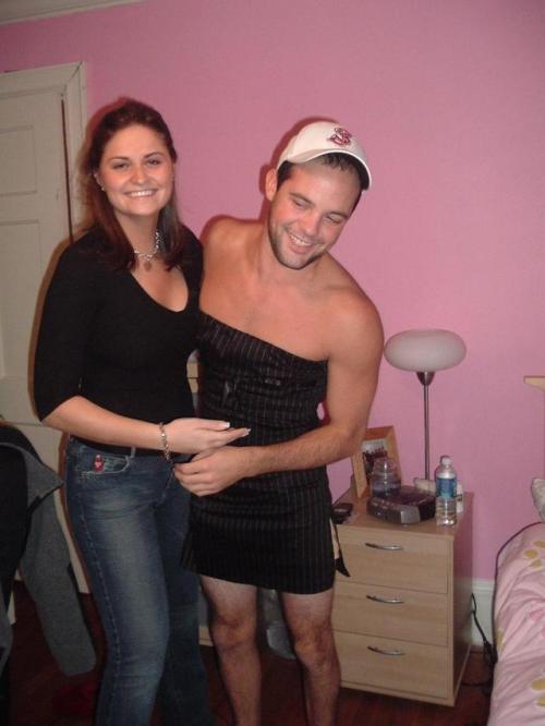 maximolucha:I like your new room, Josh…  is there something you wanna tell us? indulge y