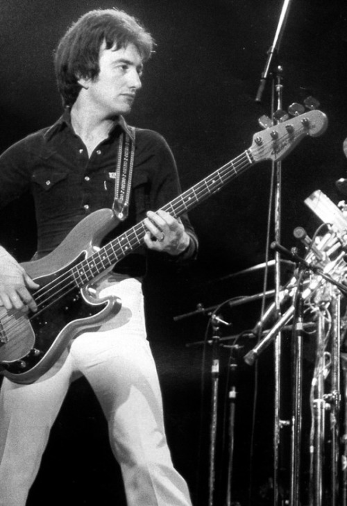 deakysgirl:lucyyboynton:John Richard Deacon, born August 19, 1951Thats my man That outfit on the top