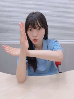 himanji:  石原夏織 STAFF‏ @kaori_staff_「石原夏織のCarry up」をご視聴いただき、ありがとうございました！ウルトラマンポーズじゃないよ！  そして本日は1st アルバム「Sunny Spot」収録楽曲の「Orange