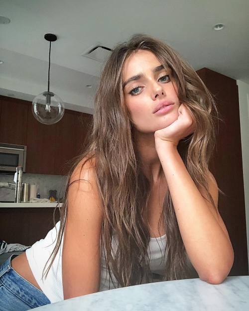 TAYLOR HILL adult photos