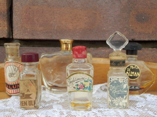 haikara-nippon:Late Meiji-era perfume and toiletries bottles1910s