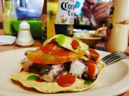 jalisco-y-tequila:  Soy tan feliz cuando vengo a mi rancho!  😔