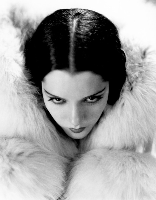 toshiromifunes:Dolores del Rio photographed by George Hurrell, 1931