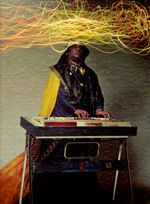 banjoman-franklin:Sun RaHAIL HELIOCENTRISM BABYYY/SUN RA IS MY ONLY DEITYYY.