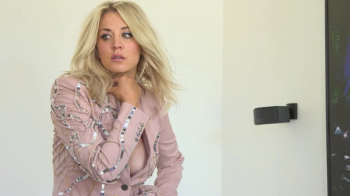 Kaley Cuoco Sweet Cleavage Oh So Close To Popping