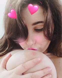 chibirose:Give your tiddy a kiss from me