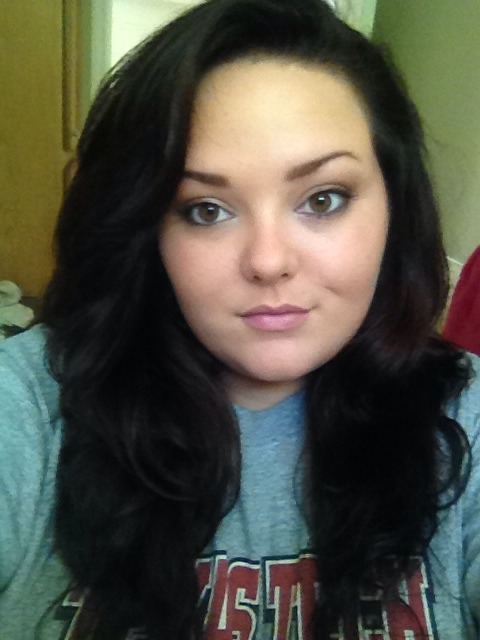 fat-hannah:  I just really love my hair. So long. So dark.