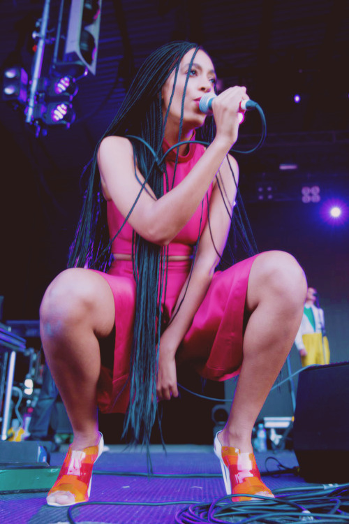 solangesolo:
“ Solange performing at the Falls Music and Arts Festival in Australia. (12-29-13) (2)
”
Solo for the win!