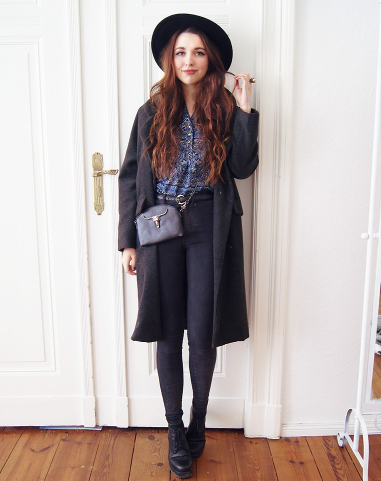 lookbookdotnu:  All greys  (by Diana  DeMarino)