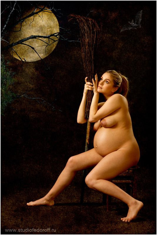 hotpregnants:  Photo http://ift.tt/1OgsawV