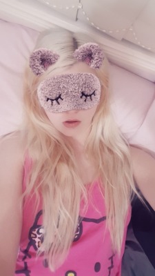 I love snapchat filters that make me feel like a cute lil bimbo ♡
