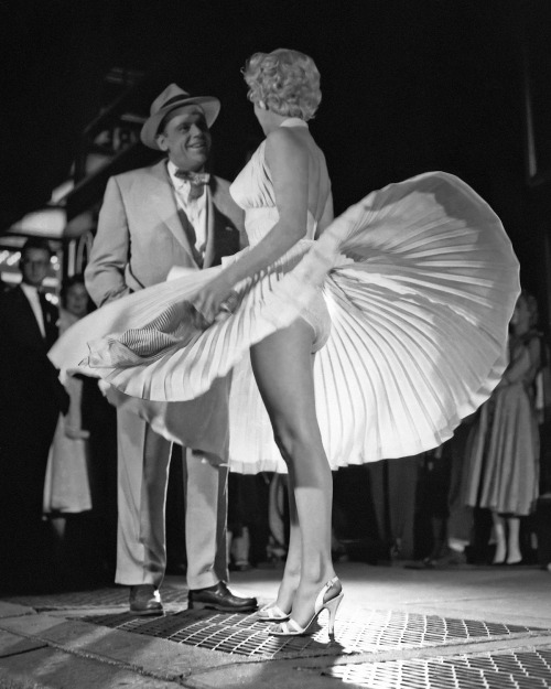 Tom Ewell, Marilyn Monroe / production still from Billy Wilder’s The Seven Year Itch (1955) / photo 