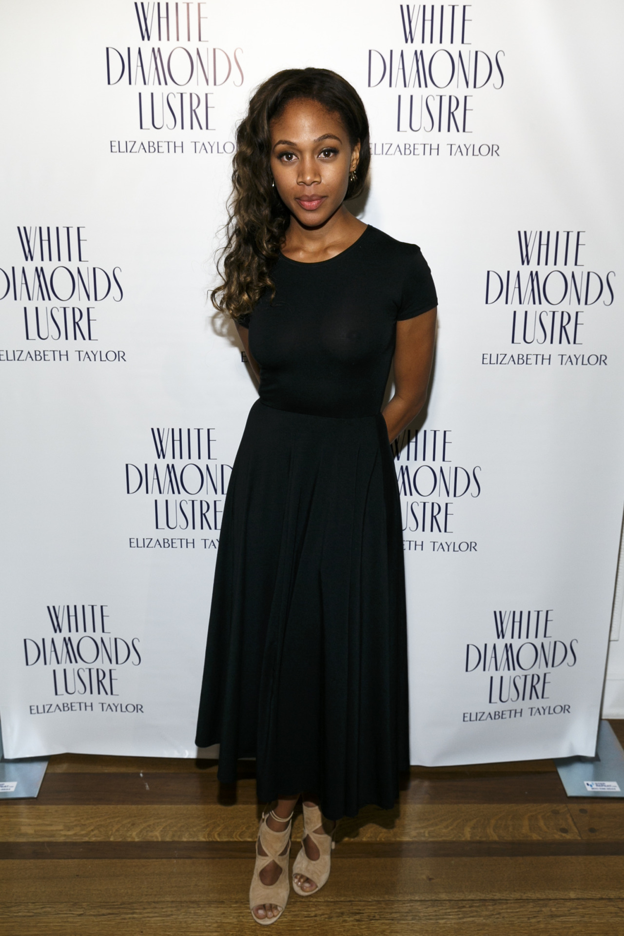 celebritiesofcolor:Nicole Beharie arrives at Alfre Woodard’s Oscar’s Sistahs