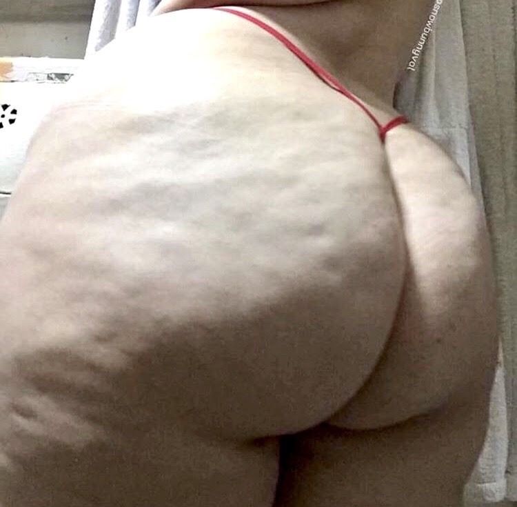 my-thick-pics:2 booties.. u may choose one or the other but guess what…? It’s