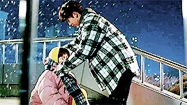 kimseokjinins:It looks like you two have gotten very close. Don’t make it so obvious, though.