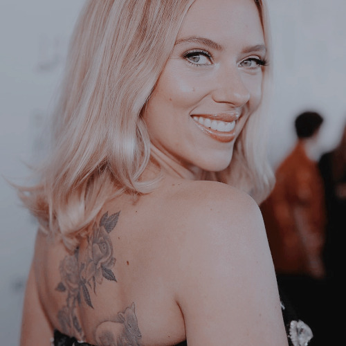 Scarlett Johansson x Margot Robbie layouts (+ headers) ✨— If you use, please give credits on twitter