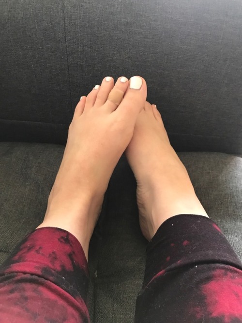 feetporns - feetprincess1995 - Message me for...