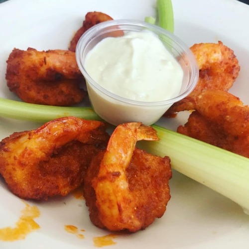 My buffalo shrimp appetizer from @victorios_oviedo  #eattherainbow #organic #healthykids #vegetables