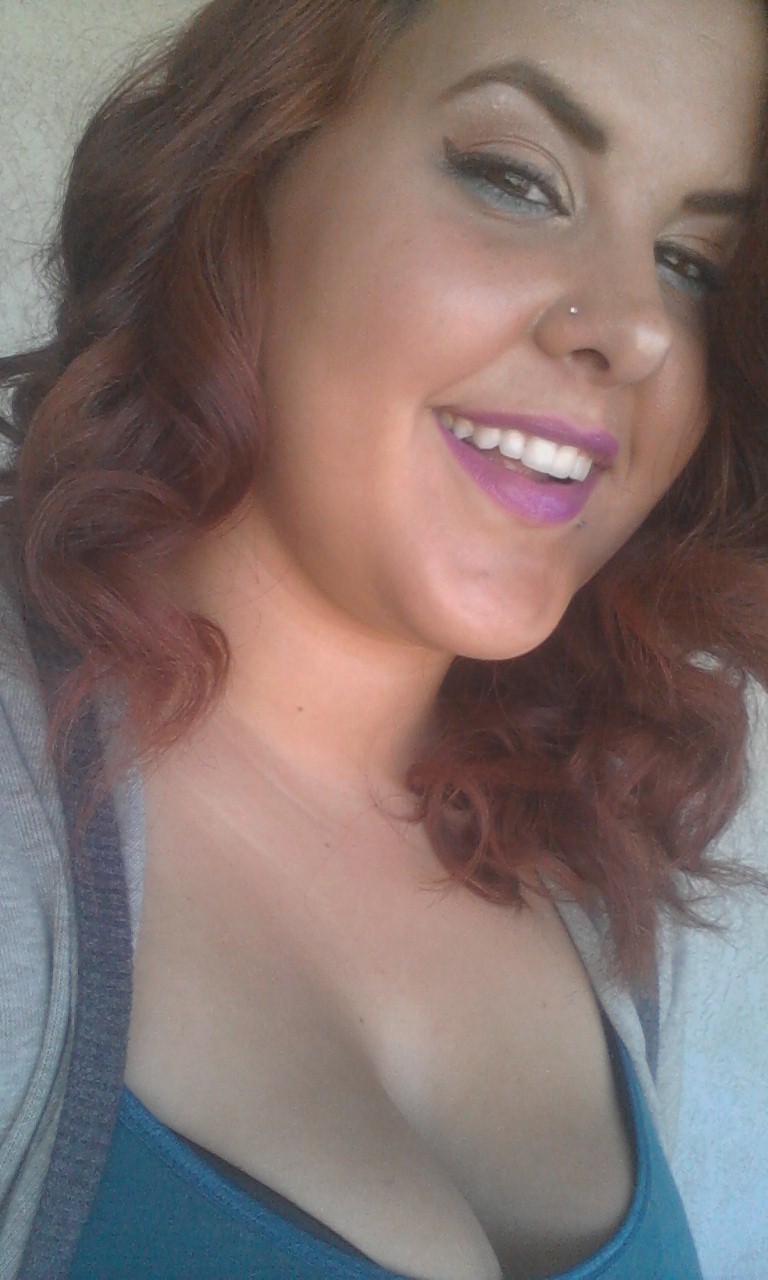 toxicwaxrainbows:  I have the cheesiest smile.  But I got to go on a coffee date