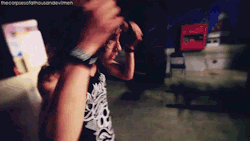 you-had-me-at-kellic:  cAN WE NOT BRING THIS BACK THIS GIF RUINED MY LIFE 