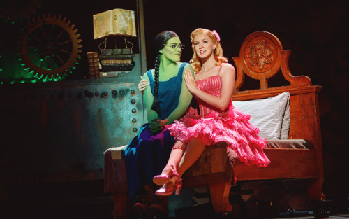 wicked1280px:  2017 Mary Kate Morrissey (Elphaba) &amp; Ginna Claire Mason (Galinda) 2nd Nationa