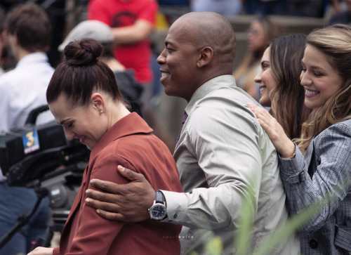 katiemcgrathnews:Katie McGrath, Melissa Benoist, Mehcad Brooks, and Odette Annable film in Vancouver