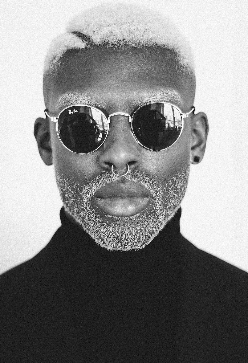 youngparis:  This is a dope concept: dude is young but he dyed his hair white for