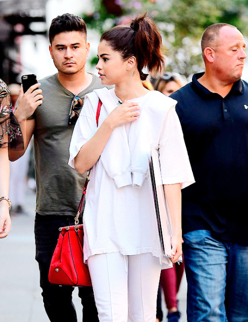 Selena seen out in New York City, 4th September