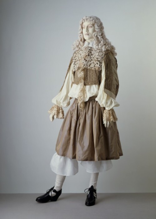 lookingbackatfashionhistory:• Doublet.Place of origin: England, France (possibly, made) Date: 1660 M