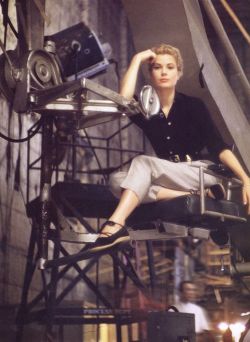 classichollywoodcentral:Grace Kelly