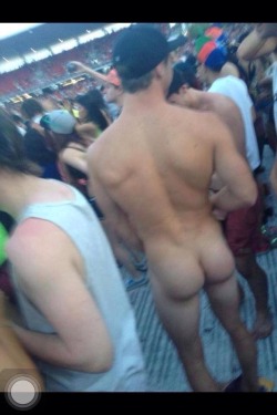 naughtyhotaussieguys:  Stereosonic asssss!!! http://naughtyhotaussieguys.tumblr.com 