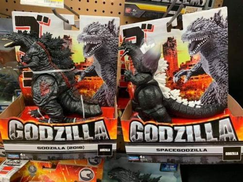 astoundingbeyondbelief: Playmates has released its first Godzilla figures, though between the genera