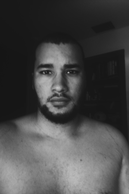 916god:Black is beautiful. 