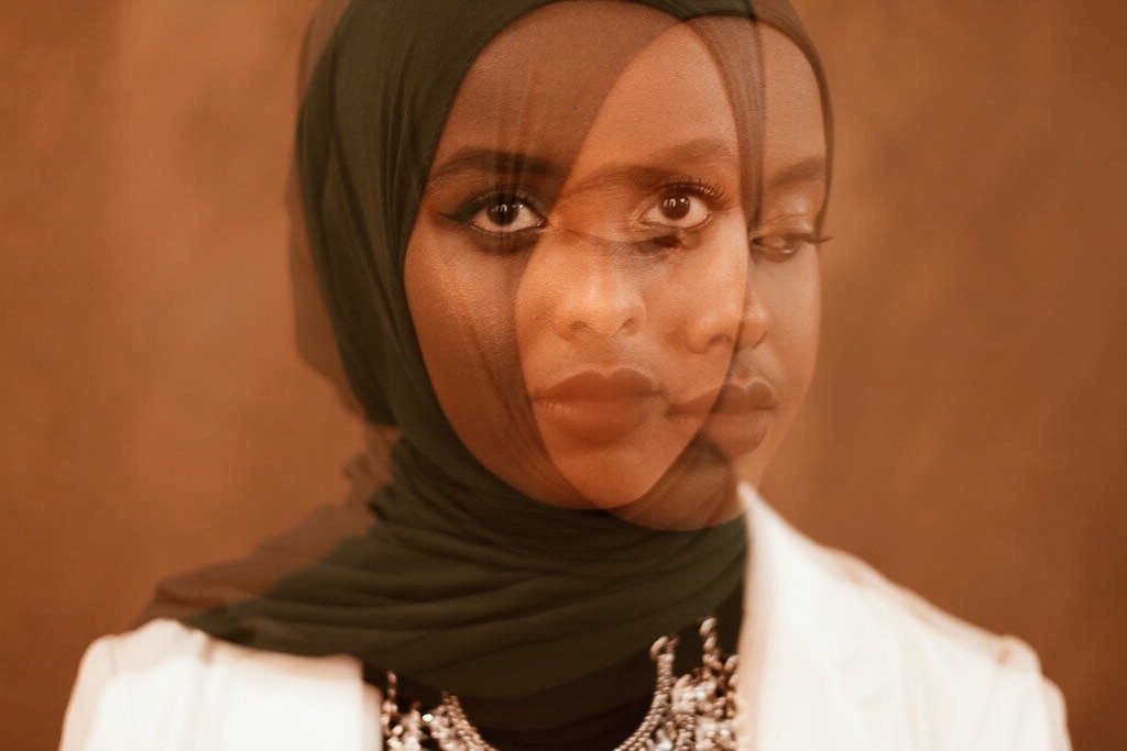 abovemyflaws:all the women.  in me.  are tired.  #nayyirahwaheed
